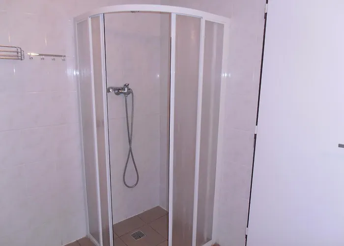 Turistická Tj Tesla Brno Hostel Ostružná